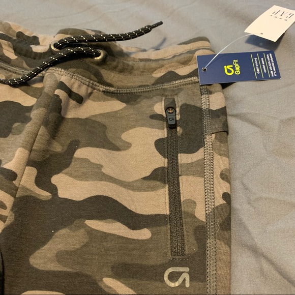 Baby Gap Toddler Joggers - Picture 3 of 7